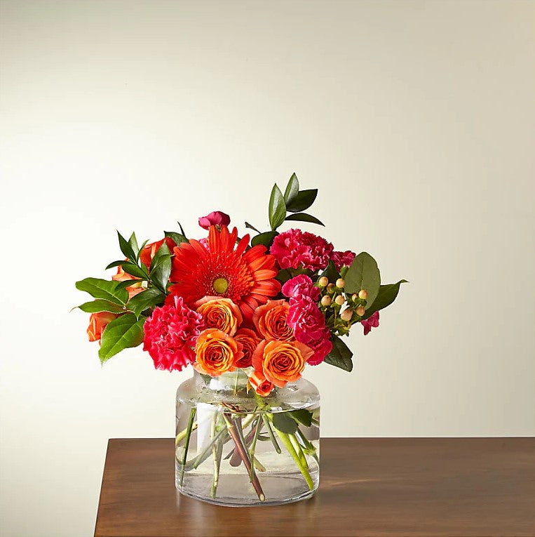Bouquet Fiesta, Standard, Su Hermosa Mezcla De Flores Te Garantiza Un Ramo Único Cada Vez. Flores: Margaritas, Claveles, Nuestro Bouquet Fiesta Hará De Tu Ocasión Especial Un Momento Memorable. Flores De Cumpleaños, Margaritas, Claveles, Fresh Flowers Orlando, Florida, Delivery.