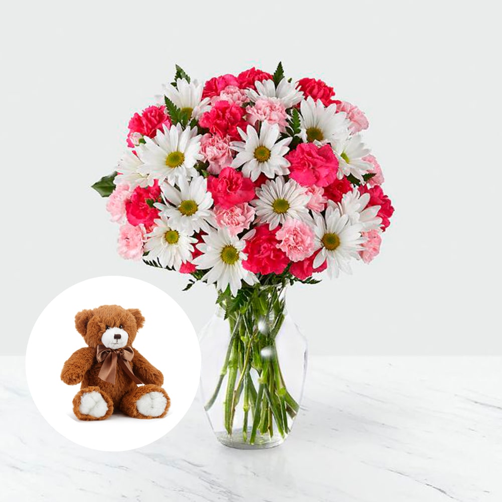 Amor en primavera + Small Honey Bear, Fresh Flowers Orlando, Florist Regalo De Flores Para Toda Ocasión, Arreglo Flores Amor Primaveral, Claveles, Margaritas, es un hermoso regalo de aniversario, regalo de flores de cumpleaños.Floristería En Orlando, FL. Delivery