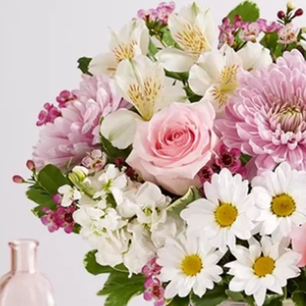 Flowers For Mom is the perfect gift to show your mom how much you love her, this bouquet includes elegant roses, classic daisies, delicate astromelias and vibrant carnations, flower delivery to Orlando, Fresh Flowers Orlando.