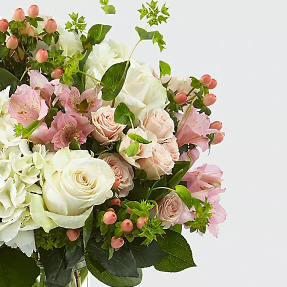 Surprise Mom with our Kisses For Mom flowers! ❤️ Honor Mom with a vase of hydrangeas, astromelias, roses and the sweet scent of imperico.