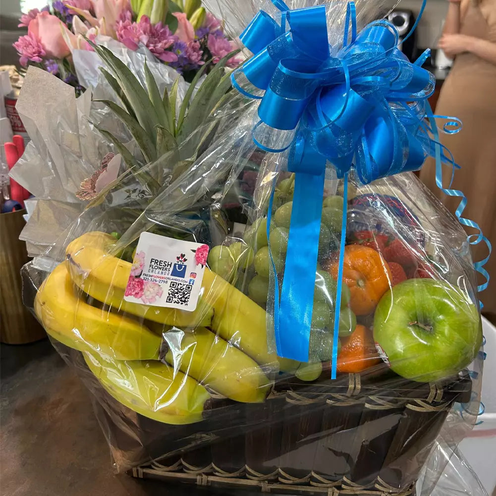 Canasta de Frutas Especial, ¡Sorprenda Con Nuestra Canasta de Frutas Especial! Está Llena De Frutas Tropicales, Regalo Perfecto Para Cualquier Ocasión, Desde Cumpleaños Hasta Celebraciones. Fresh Flowers Orlando, Delivery in Orlando, FL, Florist.