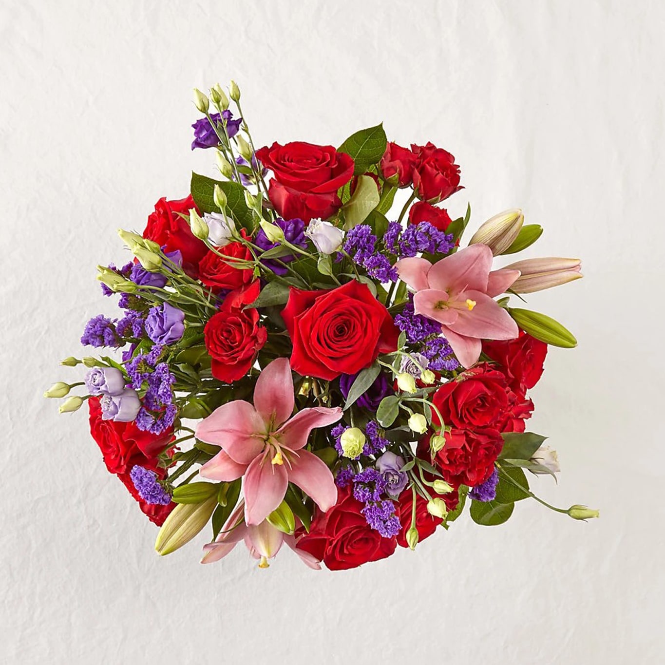 Stunning Love Flowers, Arrangement with roses, lilies, it is a beautiful gift for anniversary, flower gift for birthday, flowers for all occasions and decoration, Fresh Flowers Orlando.