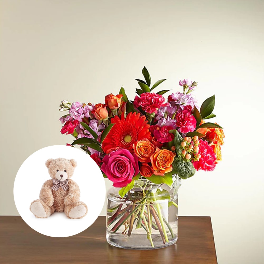 Bouquet Fiesta, Premium + Teddy Bear, Su Hermosa Mezcla De Flores Te Garantiza Un Ramo Único Cada Vez. Flores: Margaritas, Claveles, Nuestro Bouquet Fiesta Hará De Tu Ocasión Especial Un Momento Memorable. Flores De Cumpleaños, Margaritas, Claveles, Fresh Flowers Orlando, Florida, Delivery.