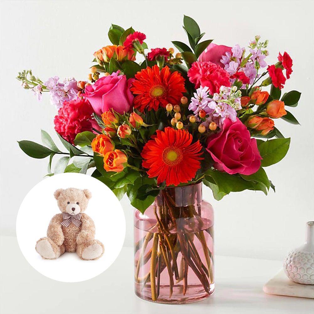 Bouquet Fiesta, Premium With Blush Vase + Teddy Bear, Su Hermosa Mezcla De Flores Te Garantiza Un Ramo Único Cada Vez. Flores: Margaritas, Claveles, Nuestro Bouquet Fiesta Hará De Tu Ocasión Especial Un Momento Memorable. Flores De Cumpleaños, Margaritas, Claveles, Fresh Flowers Orlando, Florida, Delivery.