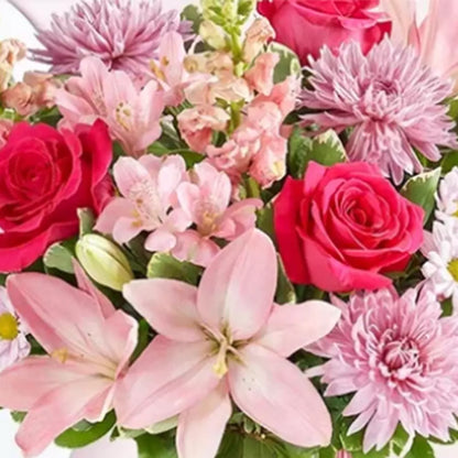 Sentiment For Mom, flowers to give with roses, lilies and pompoms, that transmit love, gratitude and joy, make her feel special with this beautiful detail, flower delivery in Orlando, Fresh Flowers Orlando, florist
