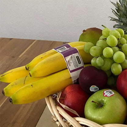 Celebrate his birthday with our delicious 🍍 Fresh Fruit Basket, with a selection of bananas, pineapple, apples, peaches, grapes, strawberries and kiwis, an elegant and nutritious gift.