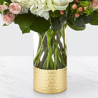 Surprise Mom with our Kisses For Mom flowers! ❤️ Honor Mom with a vase of hydrangeas, astromelias, roses and the sweet scent of imperico.