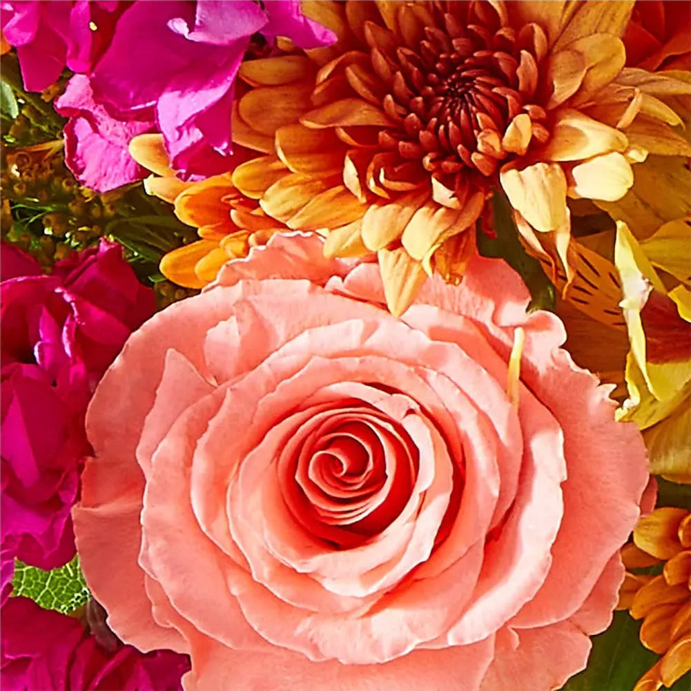 Rosas, stock y astromelia en tonos vivos