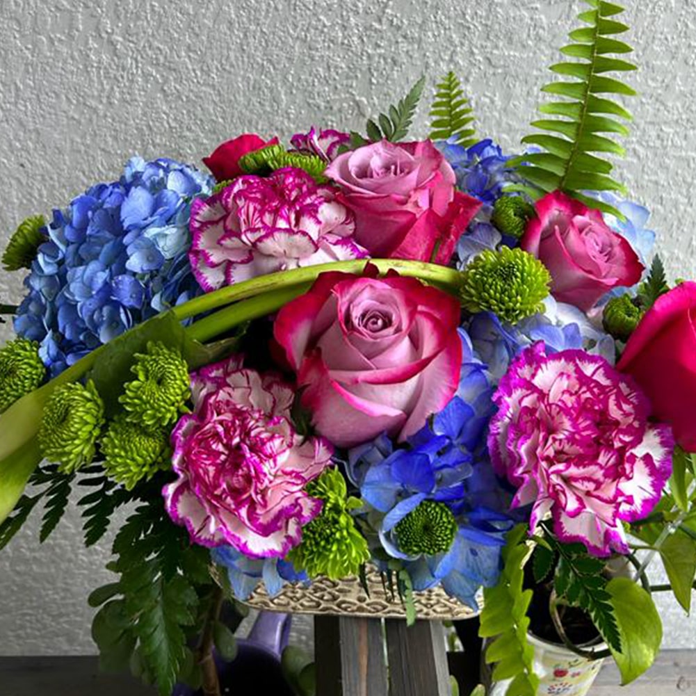 Rosas Claveles Hortensias Dream, Bello Arreglo Para Decoración, Flores Para Regalar De Cumpleaños, Fresh Flowers Orlando, Delivery in Orlando, FL, Florist.