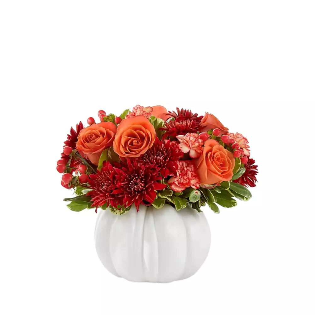 Flores en calabaza blanca decorativa