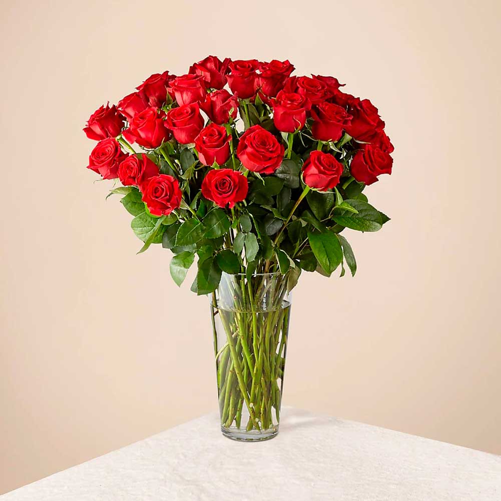 Long Stem Red Rose Bouquet Red flowers are an elegant, iconic and romantic gift for anyone close to your heart, You can never go wrong with a bouquet of long-stemmed red roses hand-delivered by our florist. Fresh Flowers Orlando.