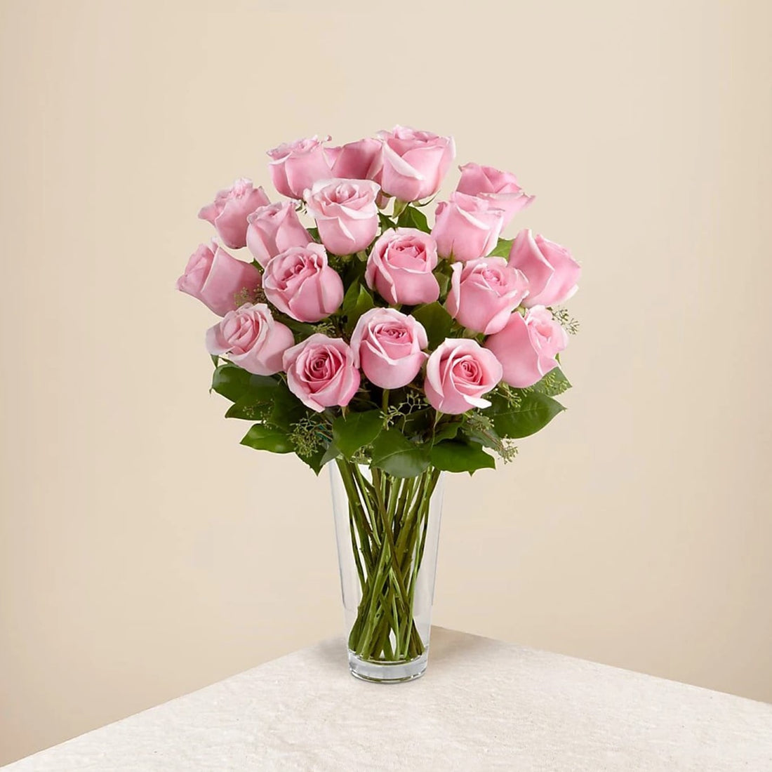 Pink Roses Bouquet or Vase, flowers for home decoration with pink roses, it is a beautiful gift for anniversary, flower gift for birthday, flowers for all occasions and decoration, Fresh Flowers Orlando.