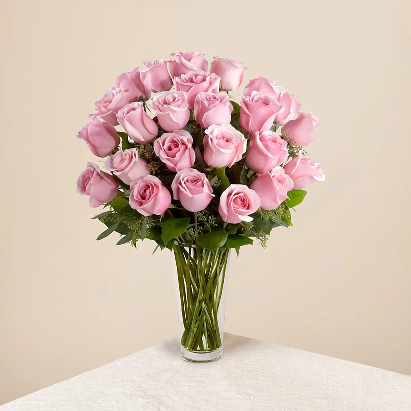 Pink Roses Bouquet or Vase, flowers for home decoration with pink roses, it is a beautiful gift for anniversary, flower gift for birthday, flowers for all occasions and decoration, Fresh Flowers Orlando.