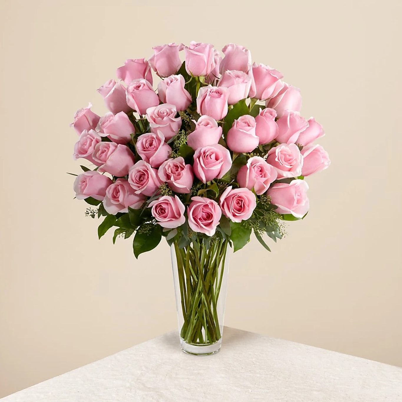 Pink Roses Bouquet or Vase, flowers for home decoration with pink roses, it is a beautiful gift for anniversary, flower gift for birthday, flowers for all occasions and decoration, Fresh Flowers Orlando.